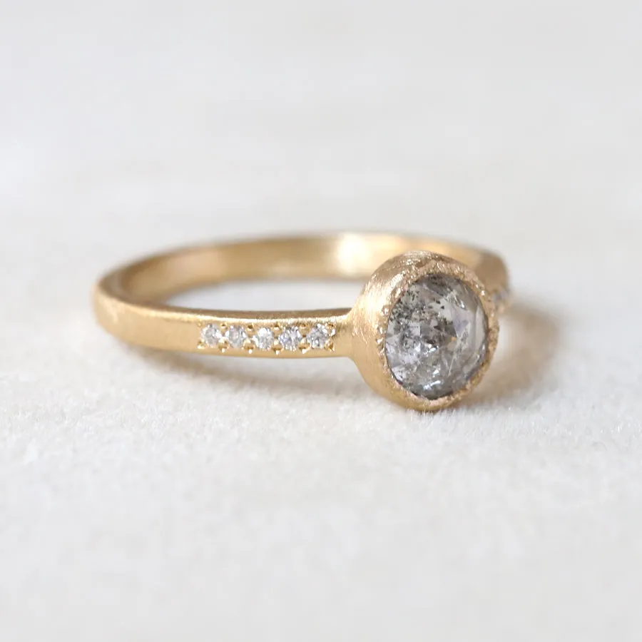 0.94ct salt & pepper diamond ring
