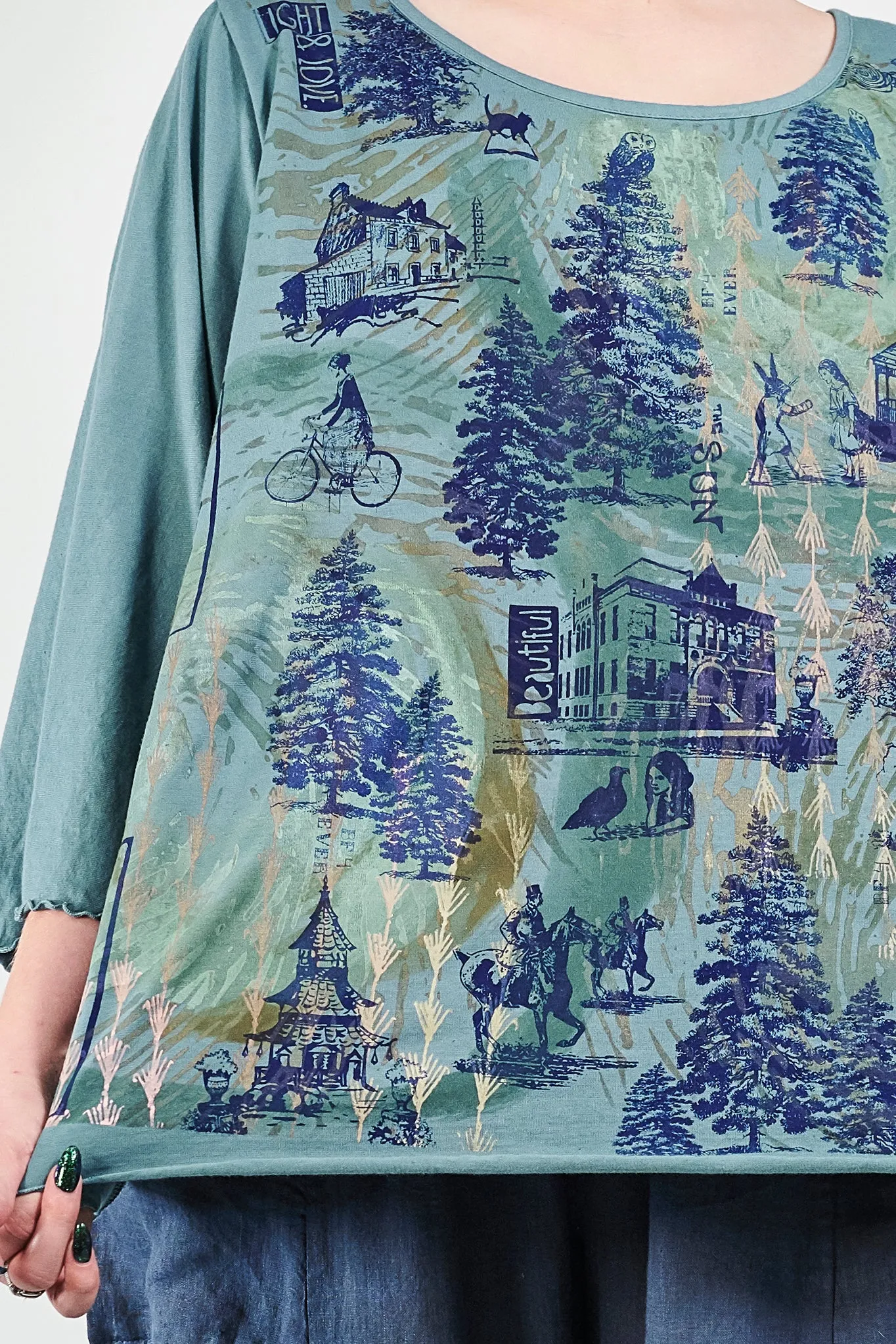 1145 S/S Shorter Length Cafe Tee Kingfisher Storybook Forest Print-P