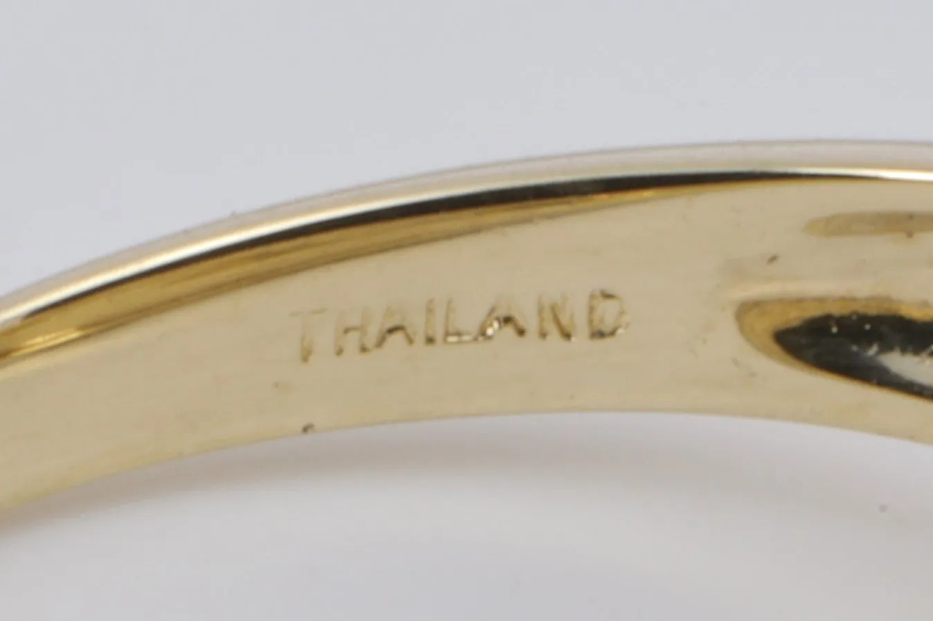 14k Yellow Gold Twisted Hoop Earrings (2.25g.)