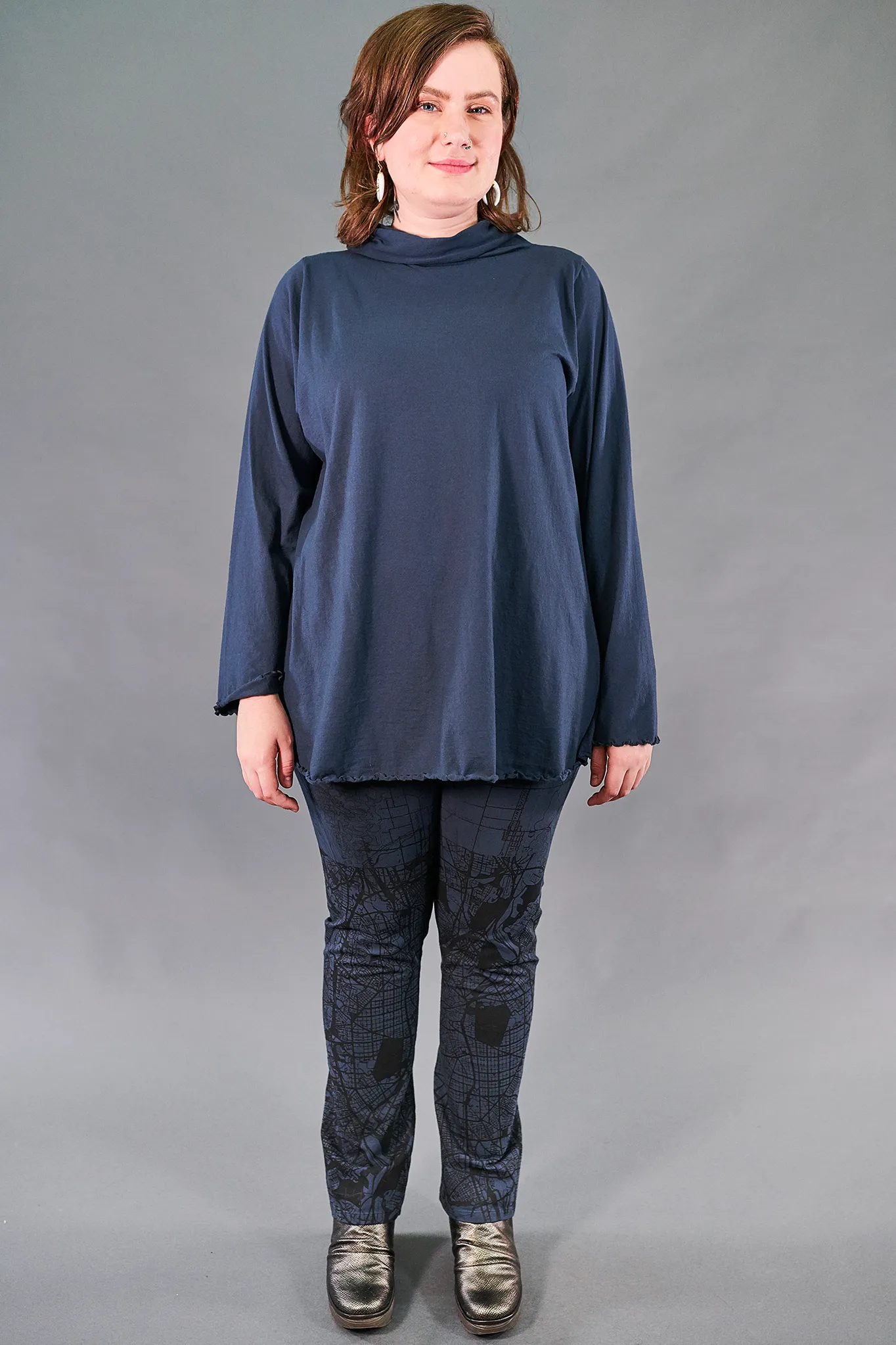 1572 Cowl Cafe Tee-Lux-U