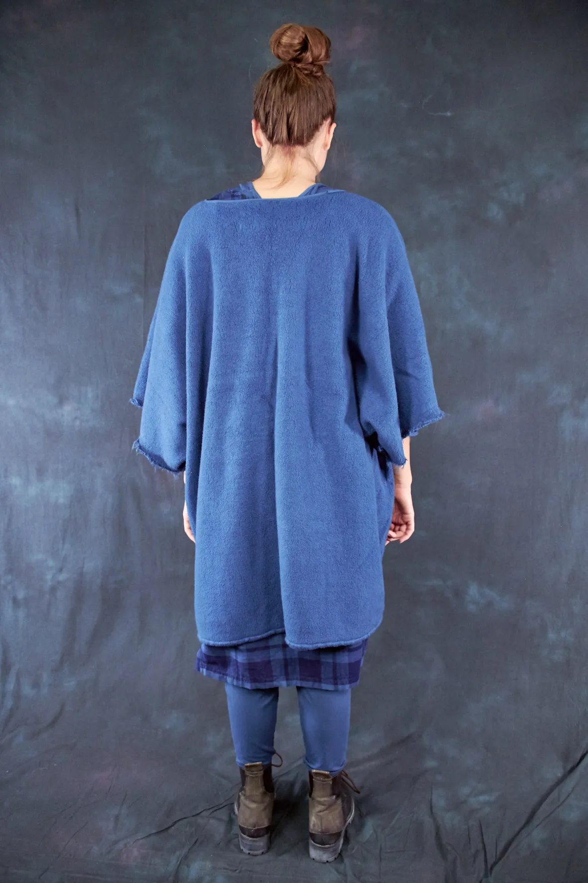 1589 Sherpa Poncho Joy Bird-U