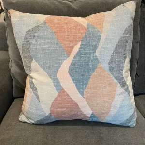 20 X 20 ORMAND MOSAIC SELF BORDERED PILLOW