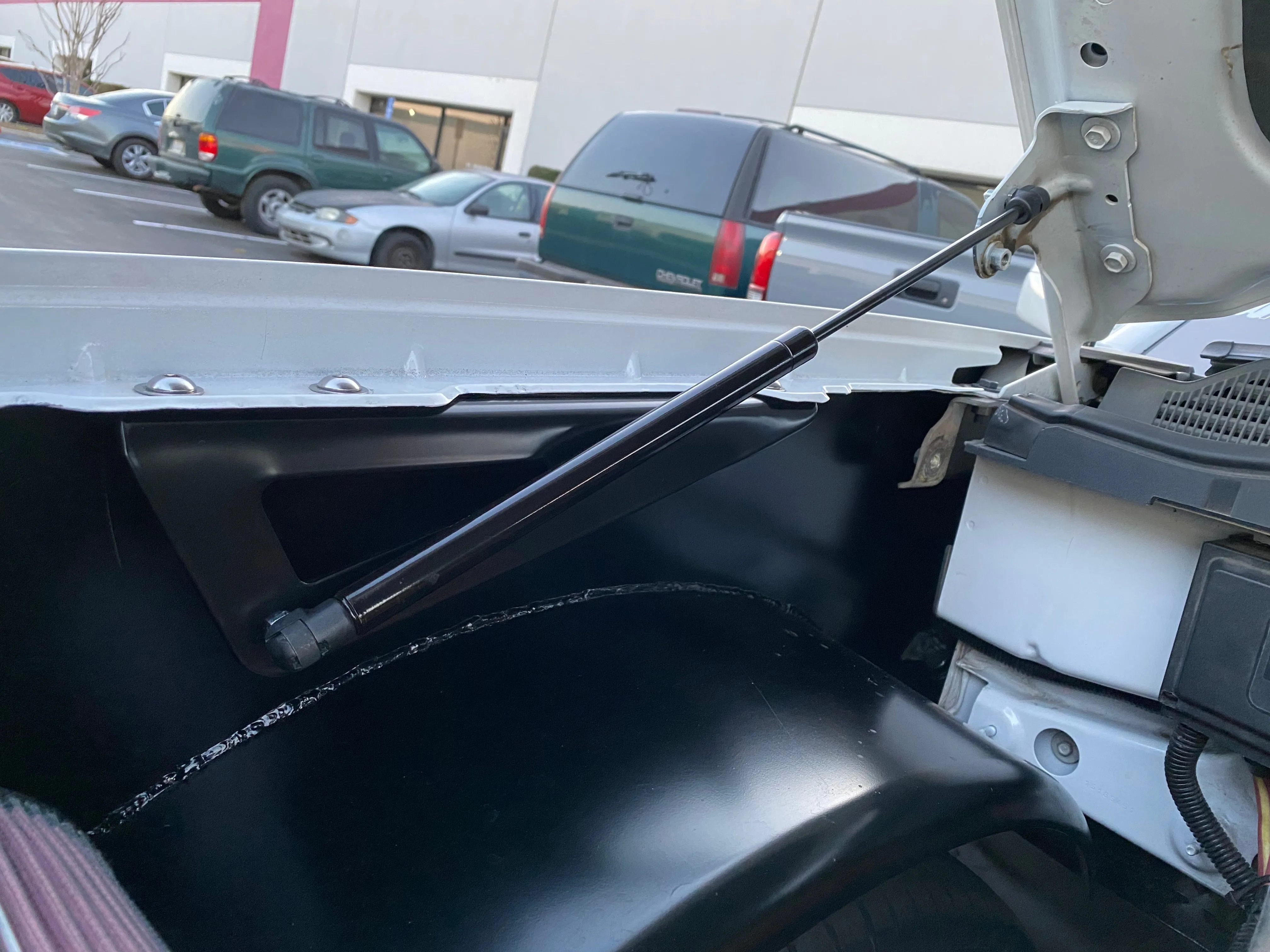 2008-2018 Silverado/Sierra Hood Strut Kit