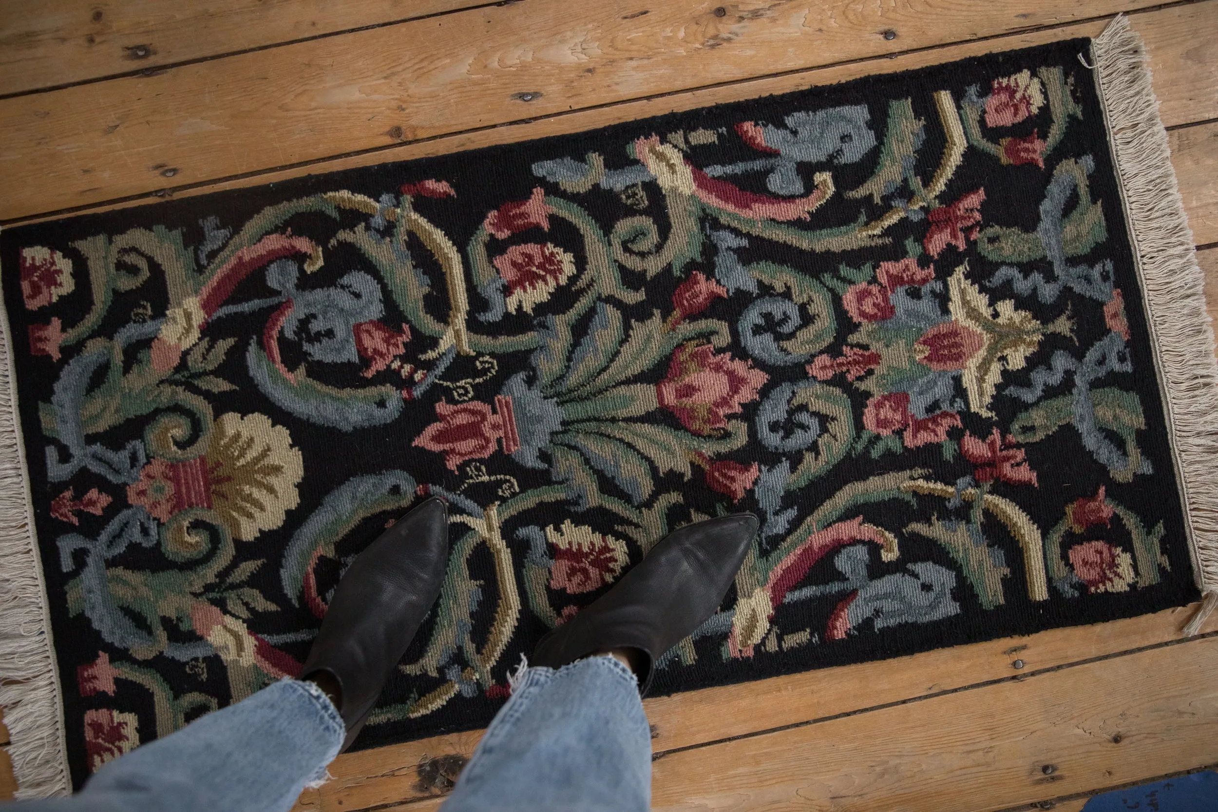 2x4 Vintage Contemporary Indian Savonnerie Design Rug Runner