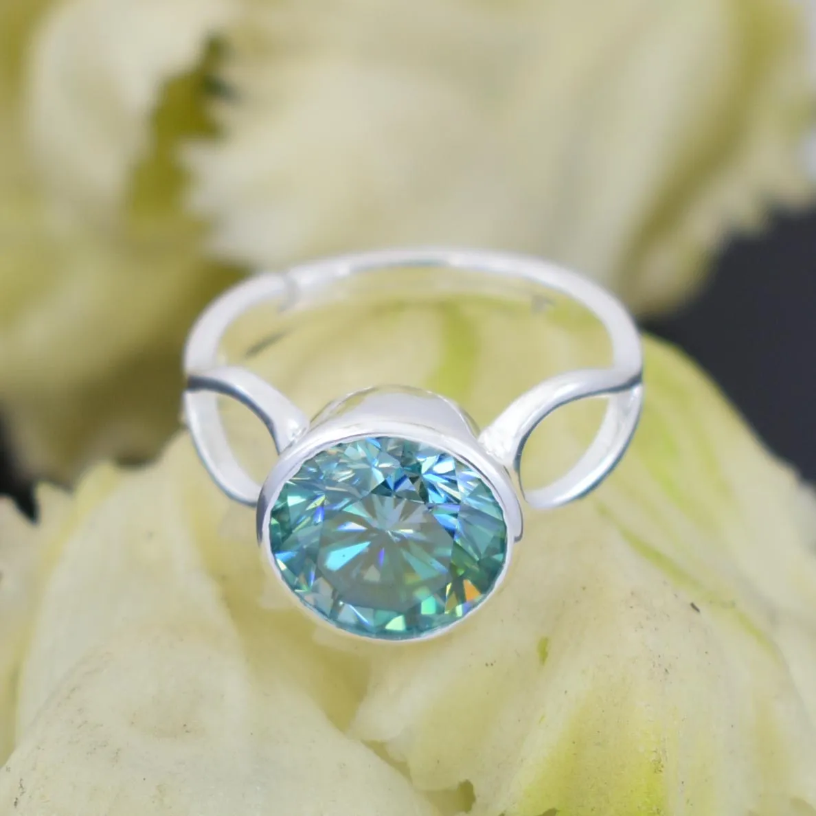4.50 Ct AAA Certified Beautiful Blue Diamond Solitaire Ring in 925 Silver, Latest Collection and Great Sparkle