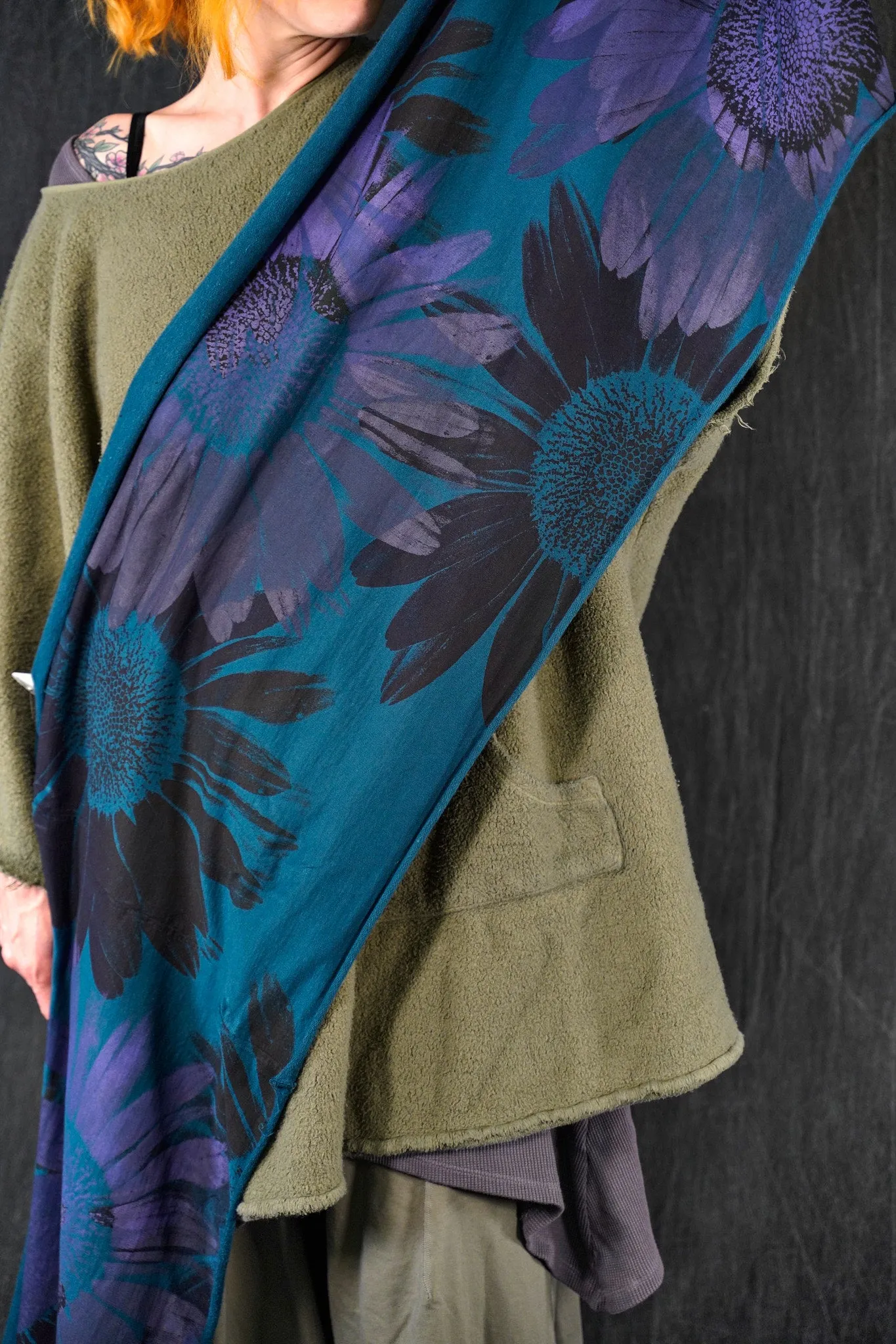 8002 Handprinted Blue Fish Scarf-Teal Mega Bloom Daisy