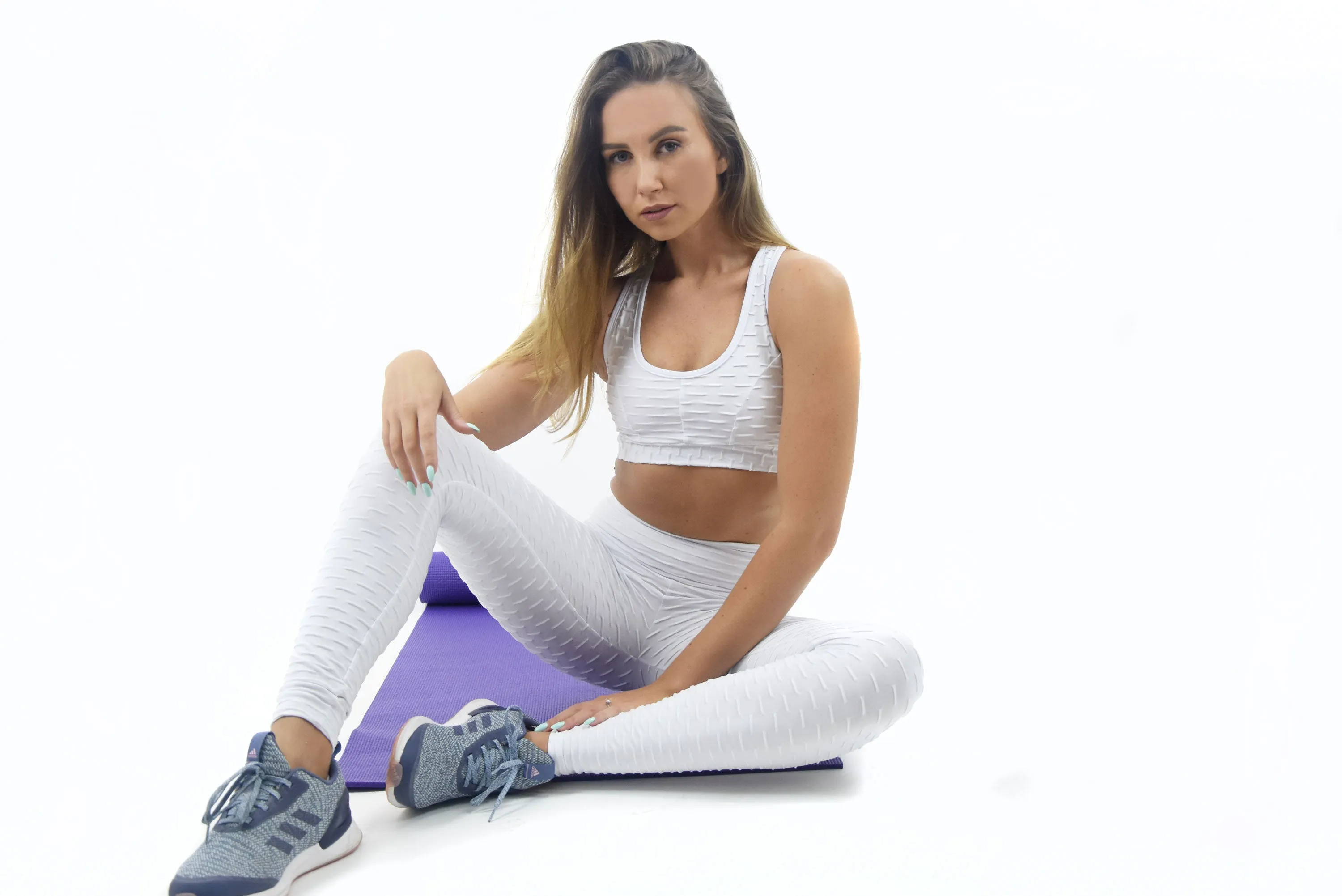 Ana Ruga  White Legging
