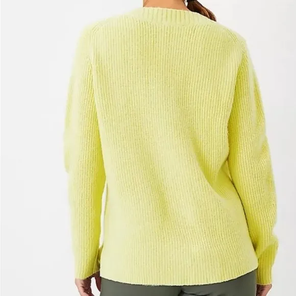 Ann Taylor Ribbed V-Neck Sweater Size Medium NWT