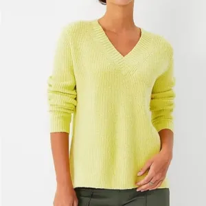 Ann Taylor Ribbed V-Neck Sweater Size Medium NWT