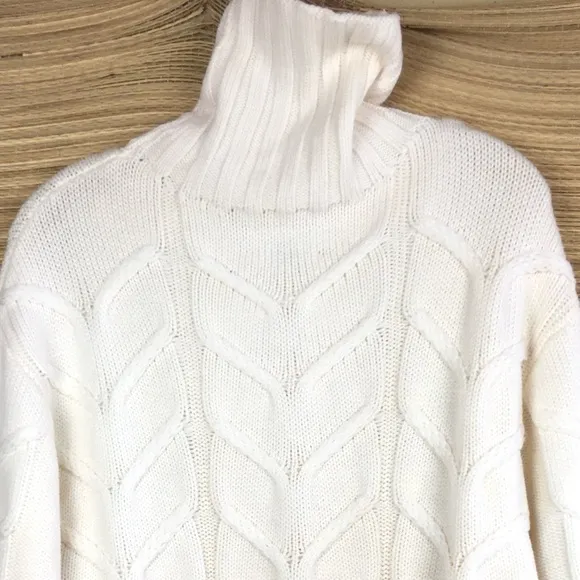 Aritzia WILFRED Champeaux 100% Merino Wool Cable-Knit Sweater In White Size S