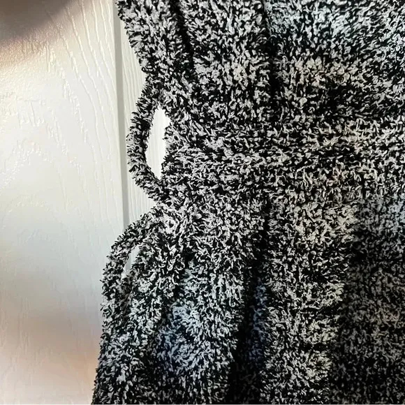 BAREFOOT DREAMS Cozy Chic Adult Robe Size 1 Heathered Black White Speckled