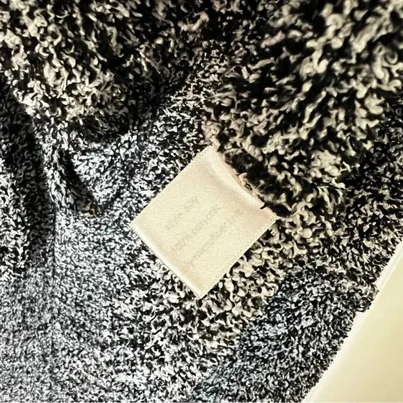 BAREFOOT DREAMS Cozy Chic Adult Robe Size 1 Heathered Black White Speckled