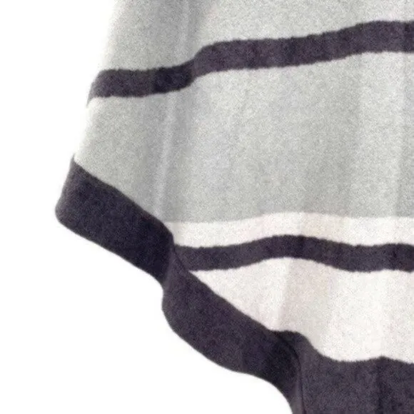 Barefoot Dreams Sweater Cozy Chic Poncho Shrug