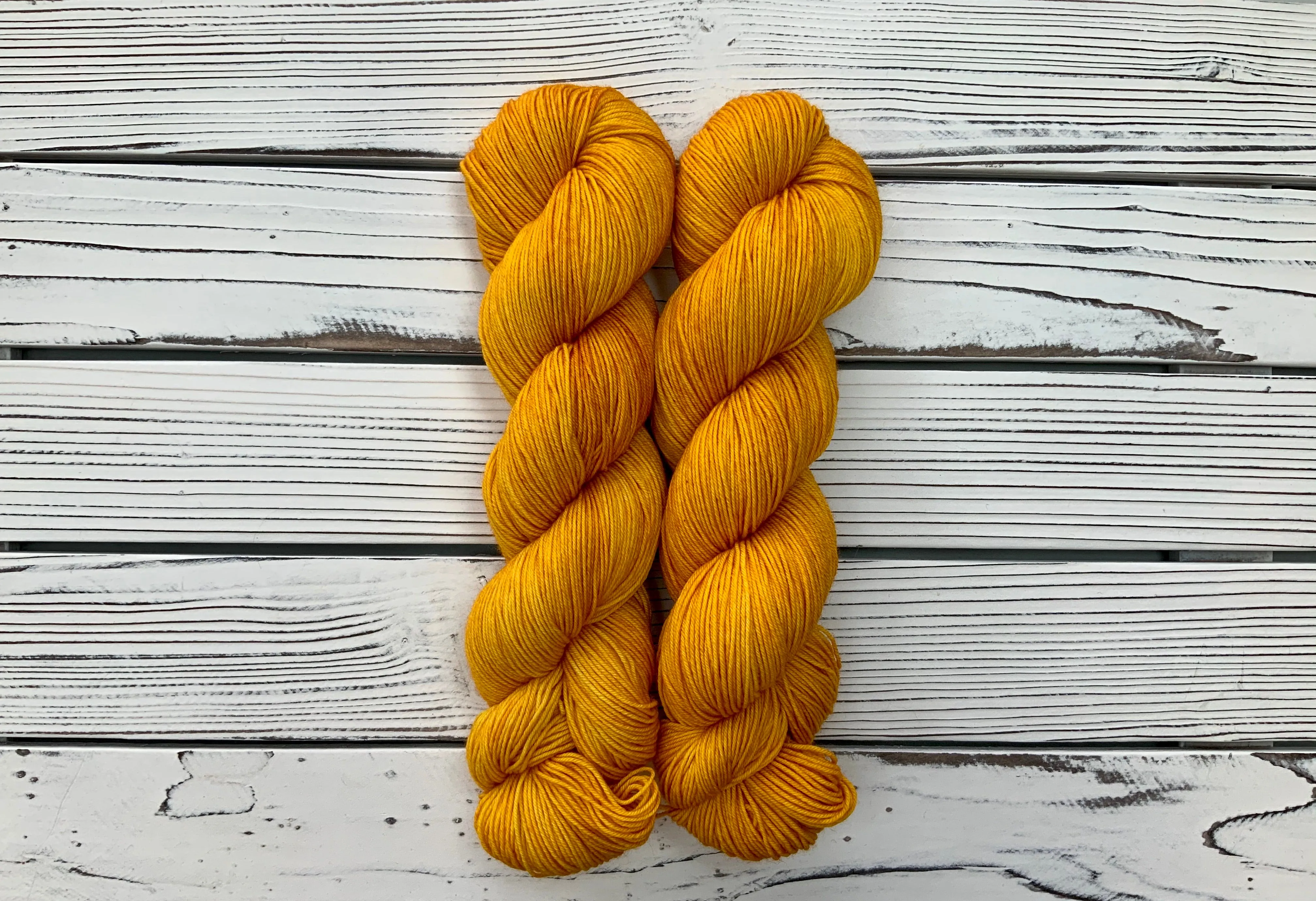 Bella Yarn - Hand Dyed Yarn