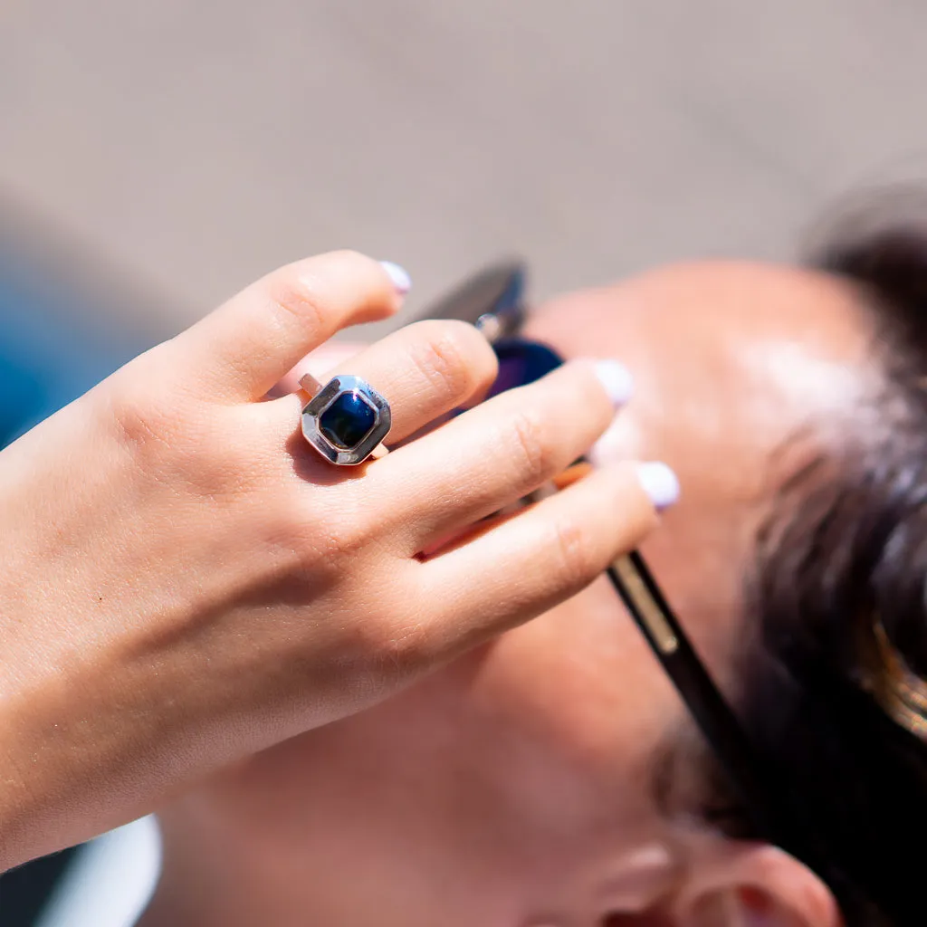 Blue Amber Ring, Ada