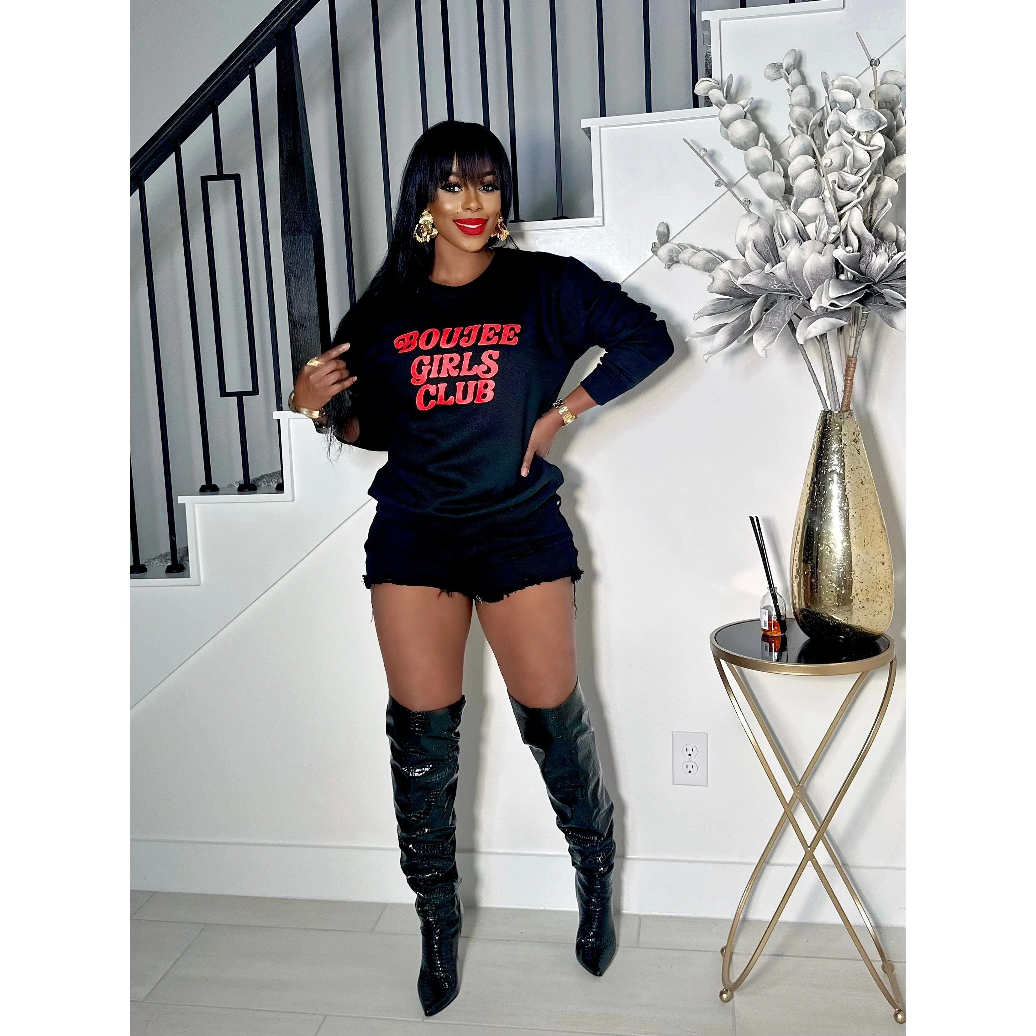 BOUJEE GIRLS CLUB GRAPHIC SWEATSHIRT