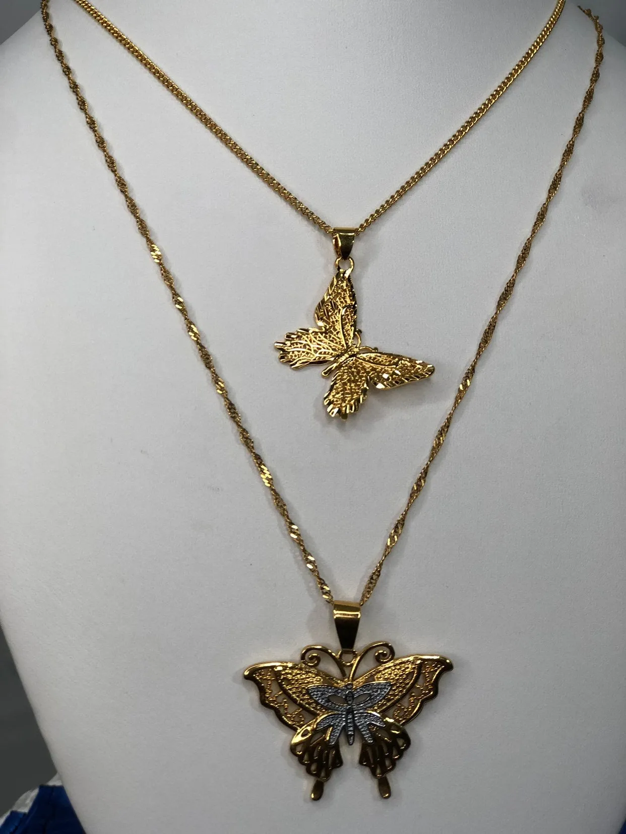 Butterfly necklace , 18k gold plated butterfly necklace, butterfly jewelry, butterfly charm , butterfly pendant , butterfly layered jewelry