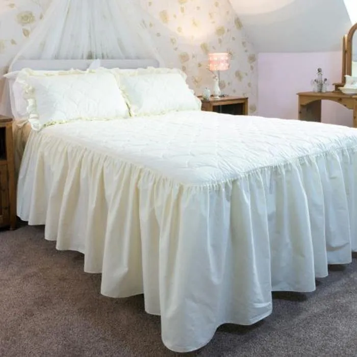 Charlotte Fitted Bedspread Set - Cream