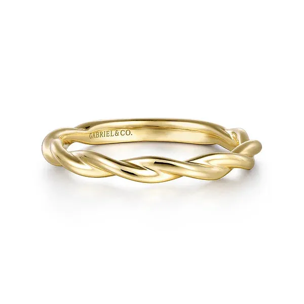 Classic Twist Wedding Band