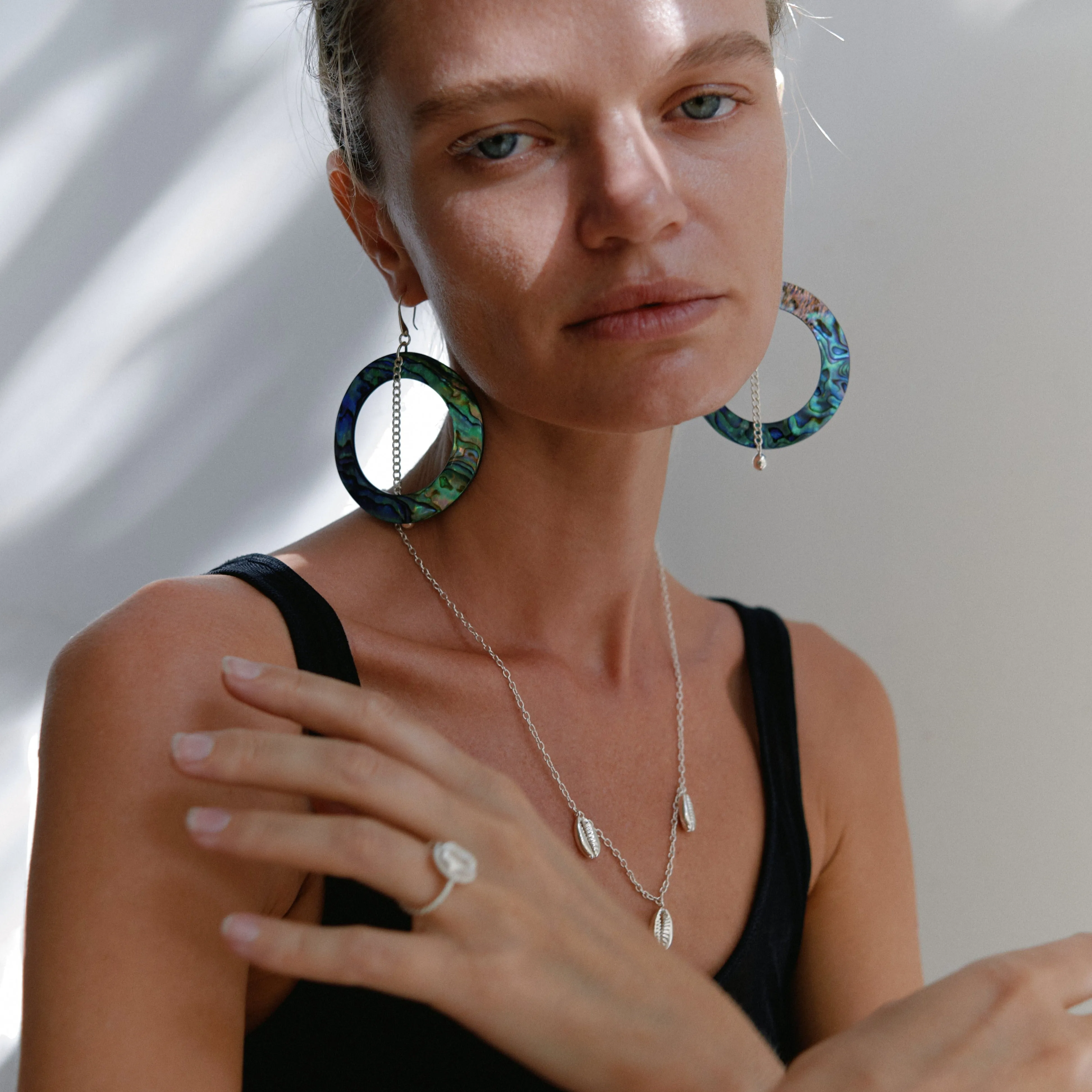 COWRIE SHELL RING