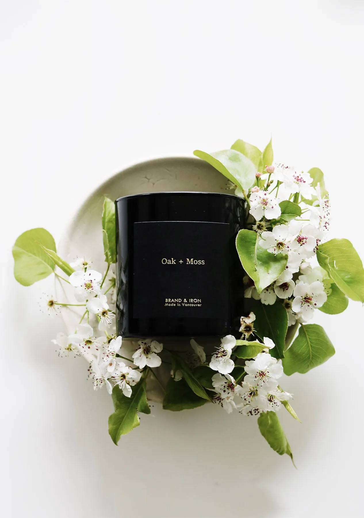 Dark Series Candle Oak   Moss