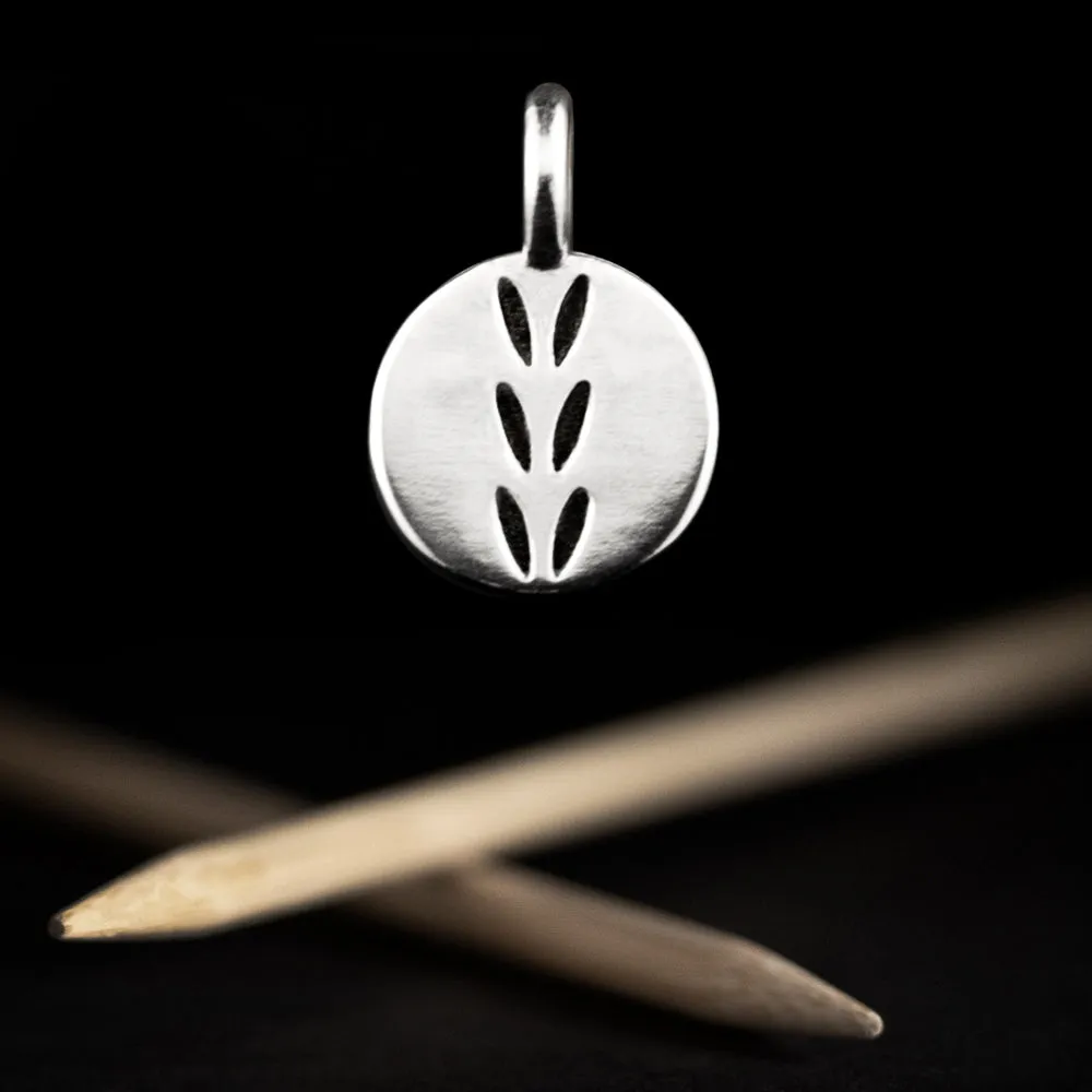 Double Sided Sterling Silver Porterness Demi-sec and Stockinette Stitch Motif Pendant/Stitch Marker