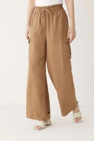 Eclipsing Beige Trouser
