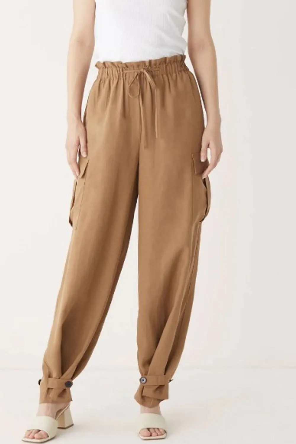 Eclipsing Beige Trouser