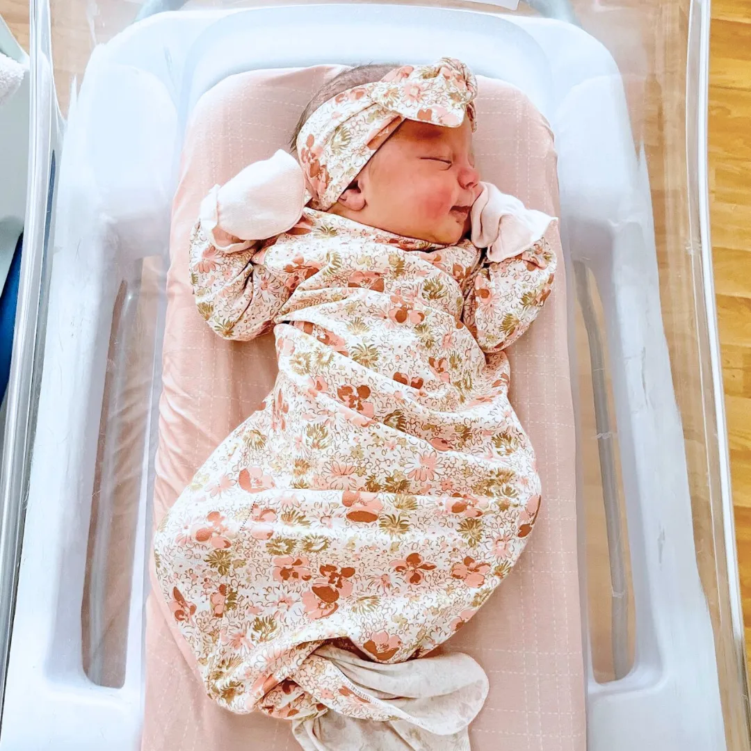 Everly Knotted Gown Set