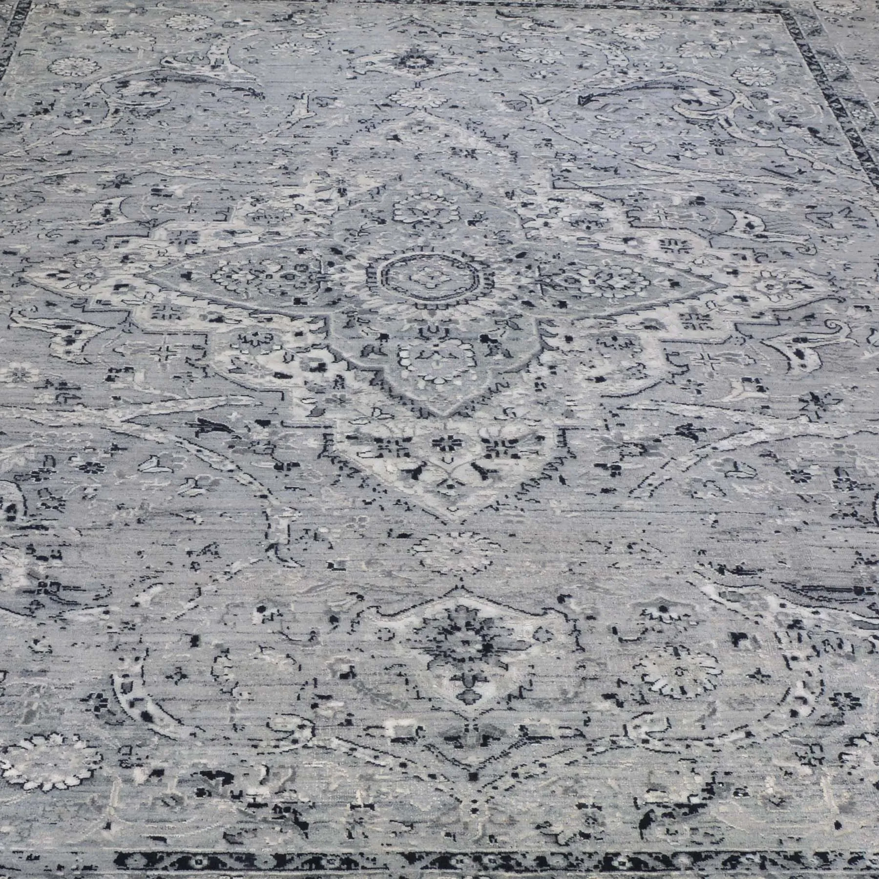 Fine Wool Silk Traditional Design Handmade Rug (Size 9.1 X 12.2) Brral-6378