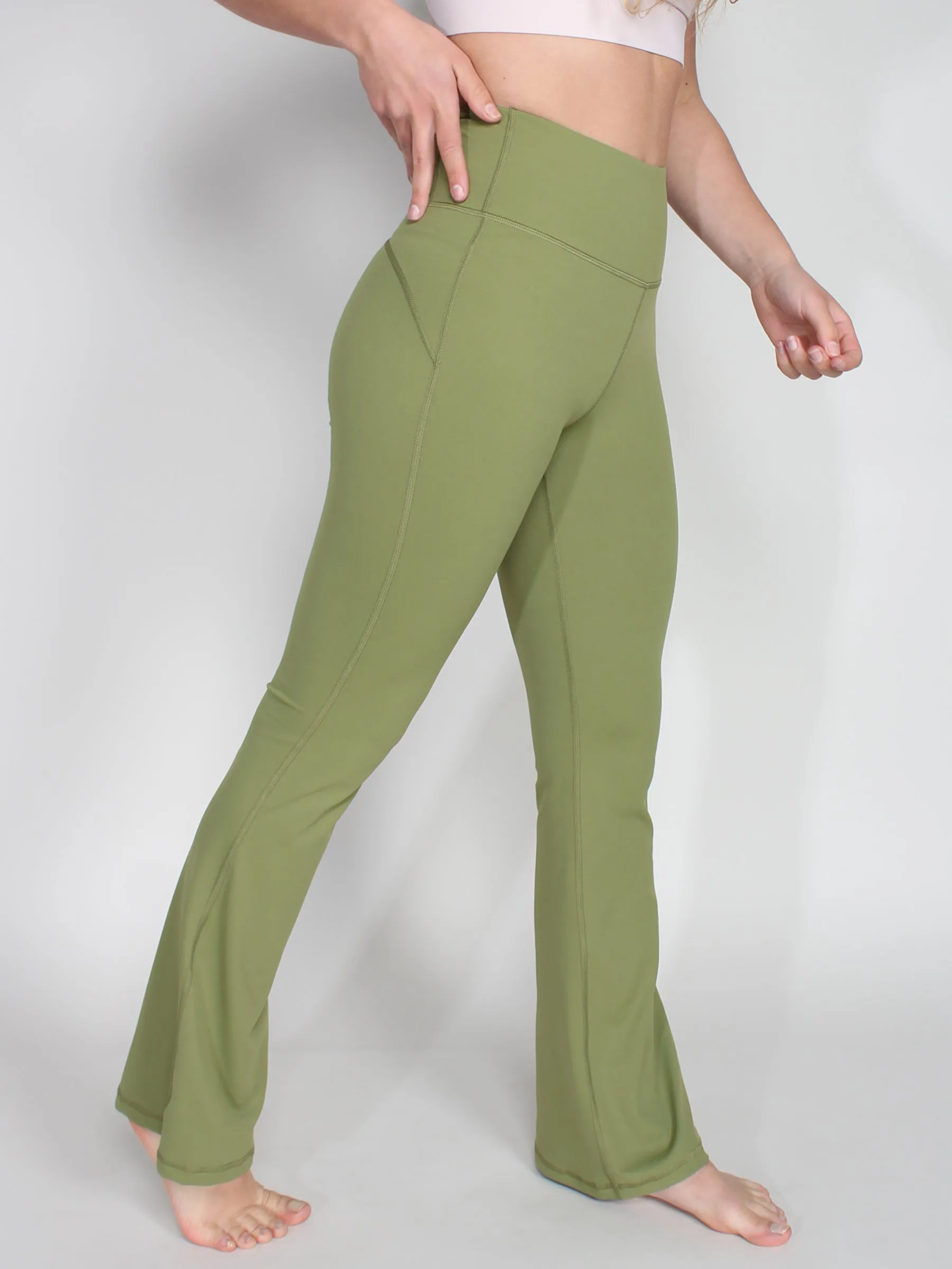 Flared yoga high waist tights - pistachio