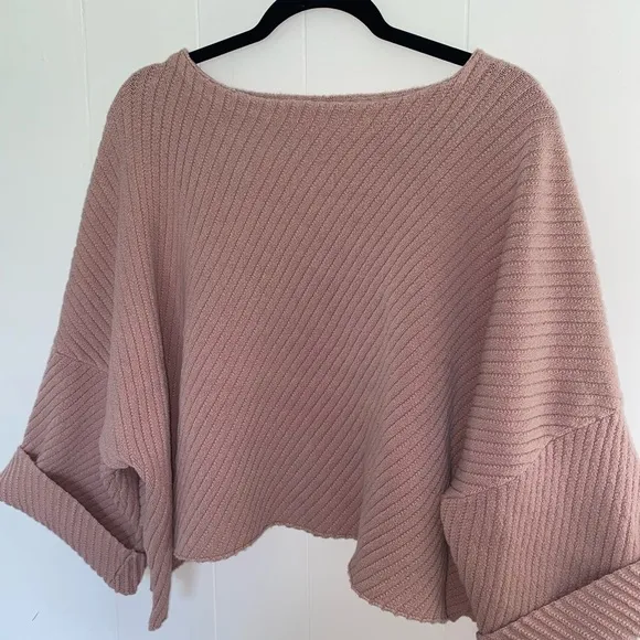 FREE PEOPLE I Can’t Wait Slouchy Dolman Cropped Sweater in Pink Women’s Size M