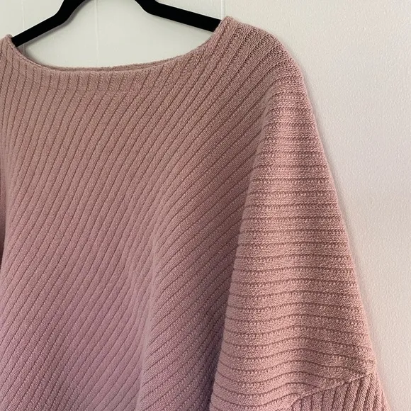FREE PEOPLE I Can’t Wait Slouchy Dolman Cropped Sweater in Pink Women’s Size M