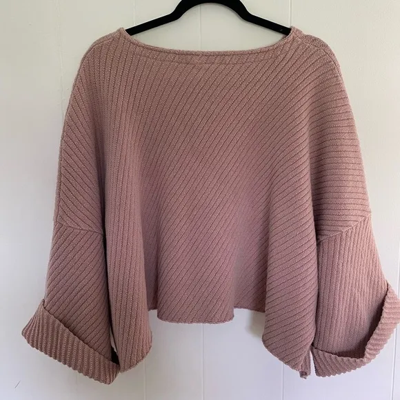 FREE PEOPLE I Can’t Wait Slouchy Dolman Cropped Sweater in Pink Women’s Size M
