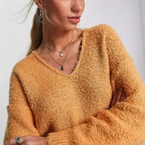 Free People Theo V Neck Sweater Goldy Size XS NWT