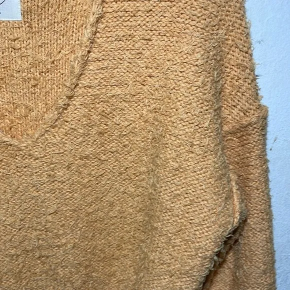 Free People Theo V Neck Sweater Goldy Size XS NWT
