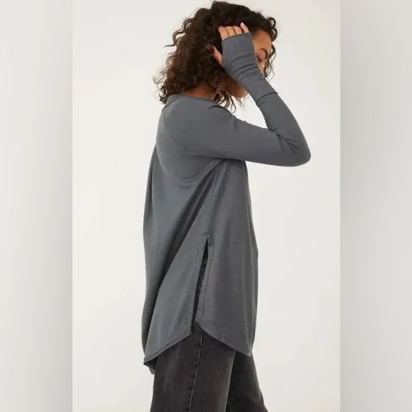 Free People Women’s Snowy Oversized Thermal Slouchy Top in Charcoal Grey L