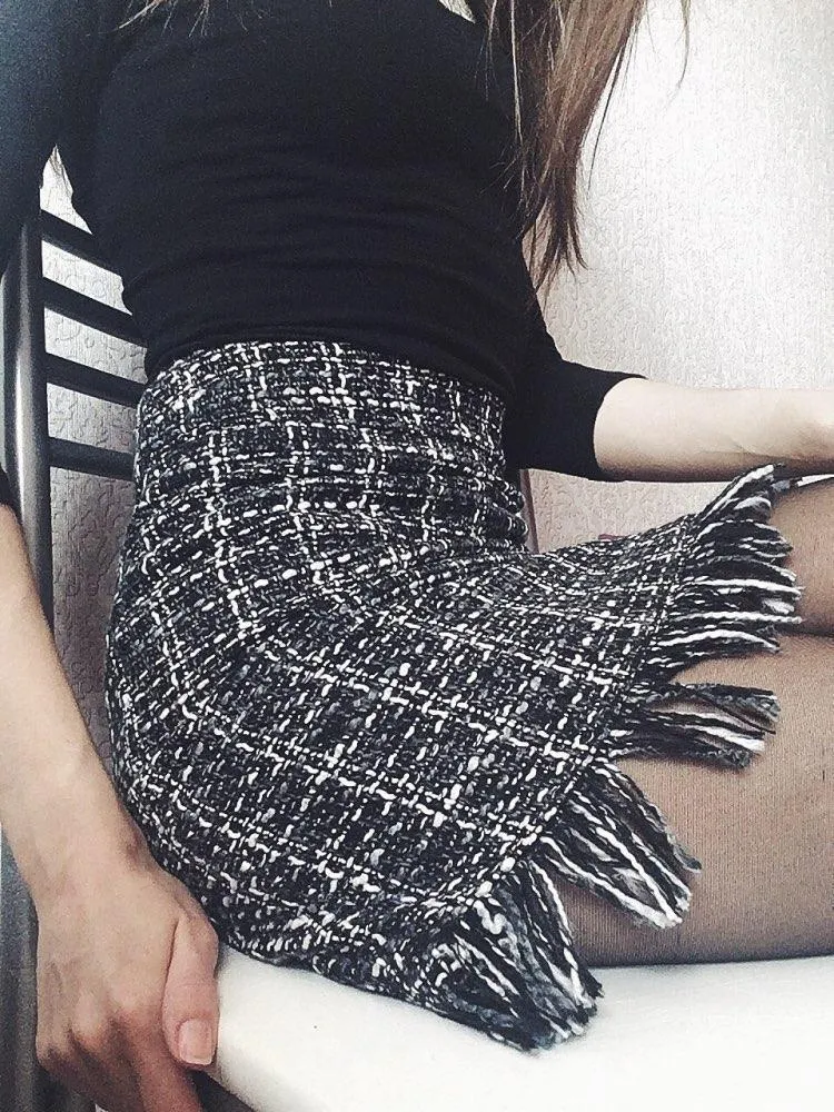 Frilled Hem Mini Skirt