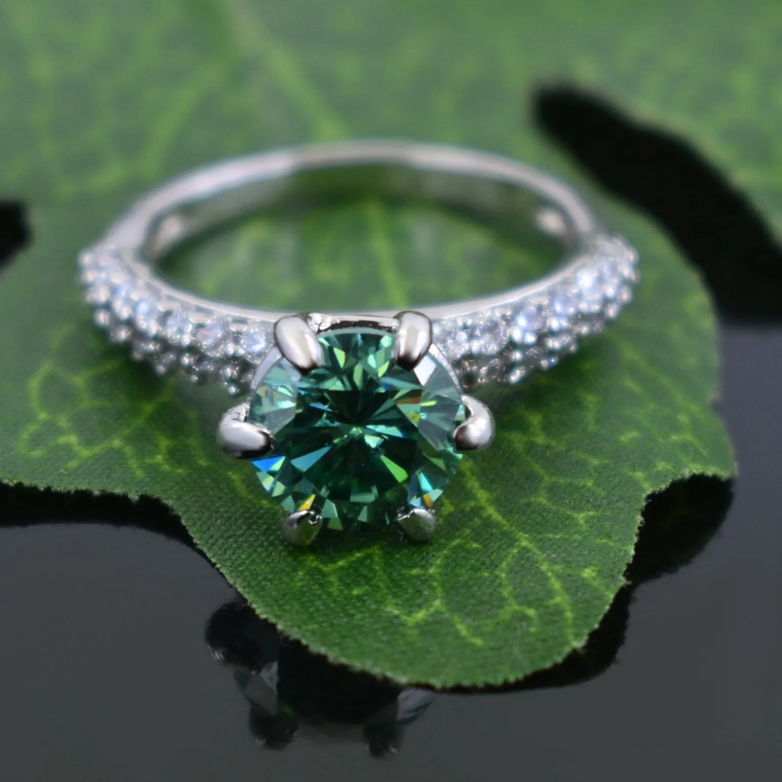 Gorgeous Blue Diamond Women's Ring with Accents in 925 Silver! Beautiful Shine & Great Style! Ideal For Anniversary Gift! Certified 2 Ct