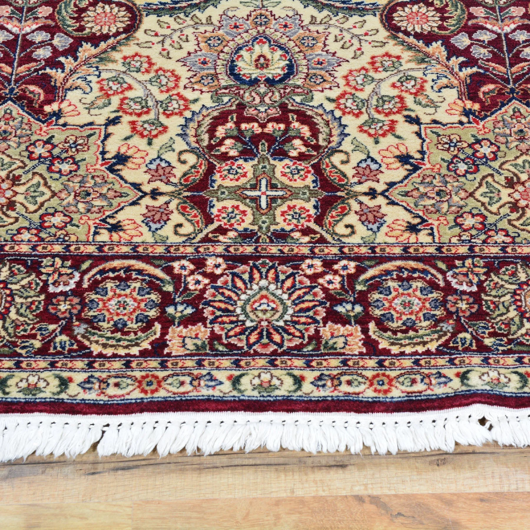 Hand-Knotted Agra Handmade Traditional Wool Rug (Size 3.10 X 5.10) Brral-5700