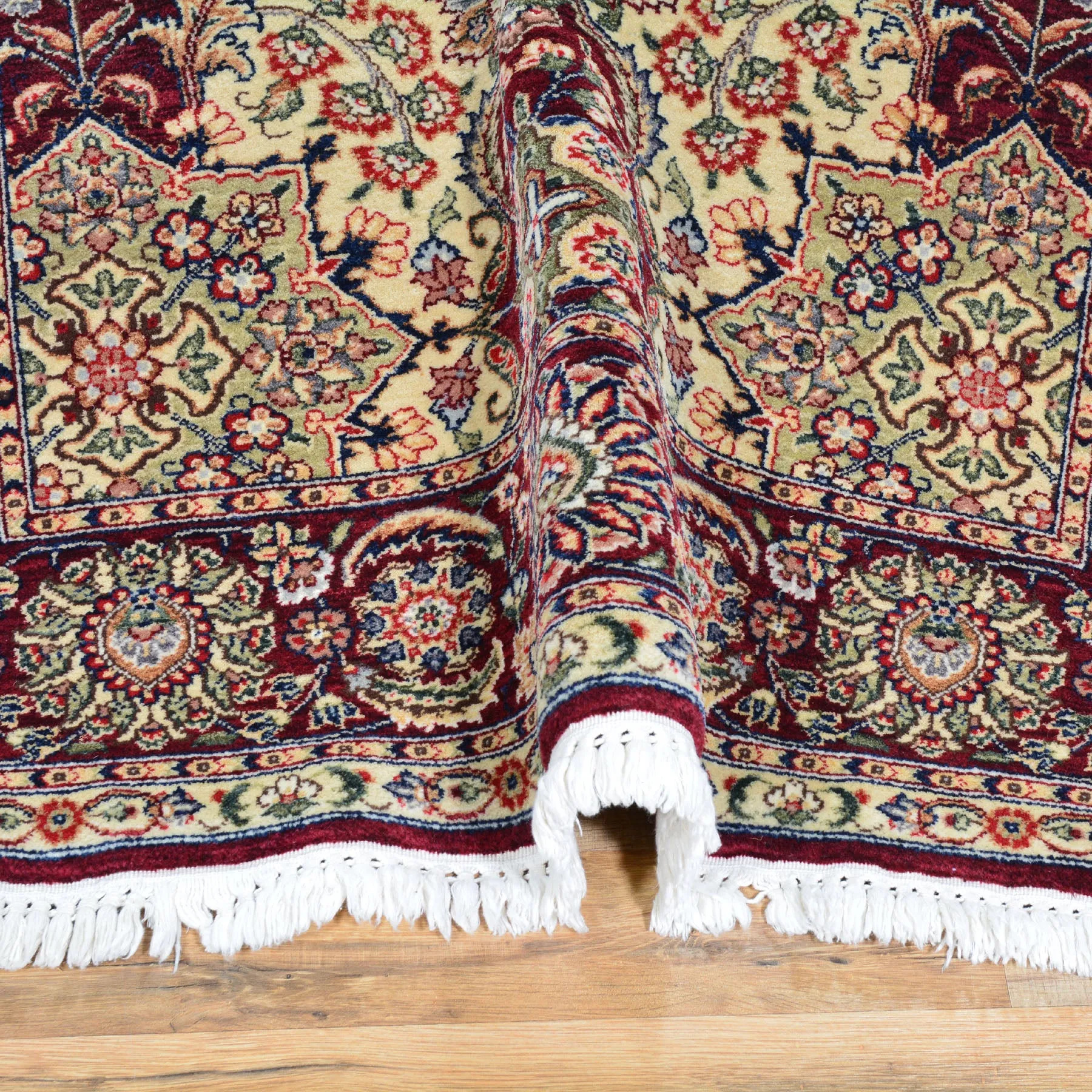 Hand-Knotted Agra Handmade Traditional Wool Rug (Size 3.10 X 5.10) Brral-5700