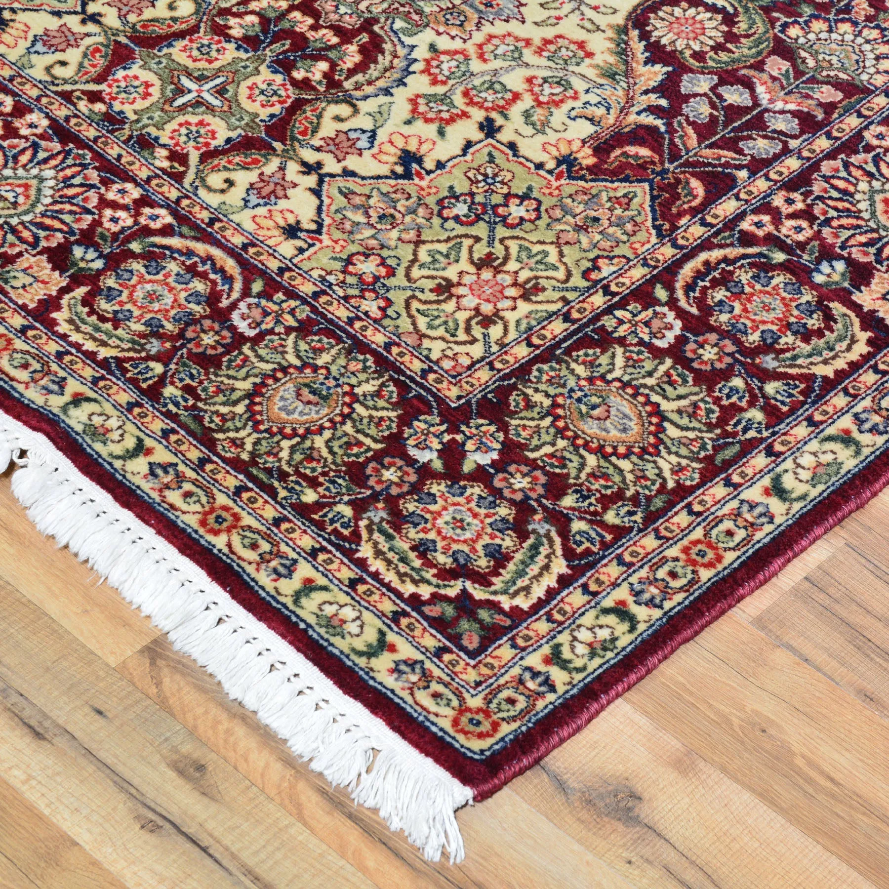 Hand-Knotted Agra Handmade Traditional Wool Rug (Size 3.10 X 5.10) Brral-5700
