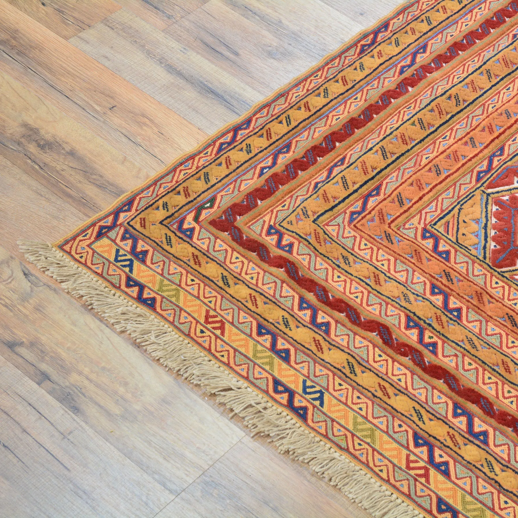 Hand-Knotted And Soumak Tribal Handmade Wool Rug (Size 5.6 X 6.6) Cwral-9999