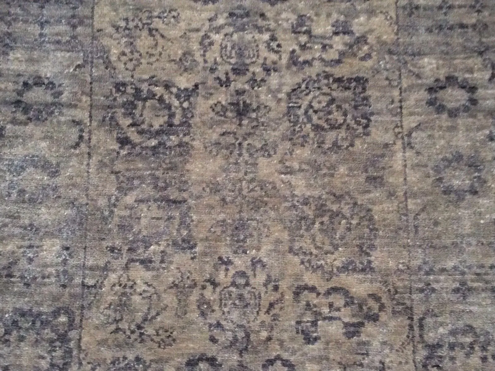 Hand-Knotted Bamboo Silk Runner Modern Handmade 100% Wool (Size 2.5 X 11.6) Brrsf-258