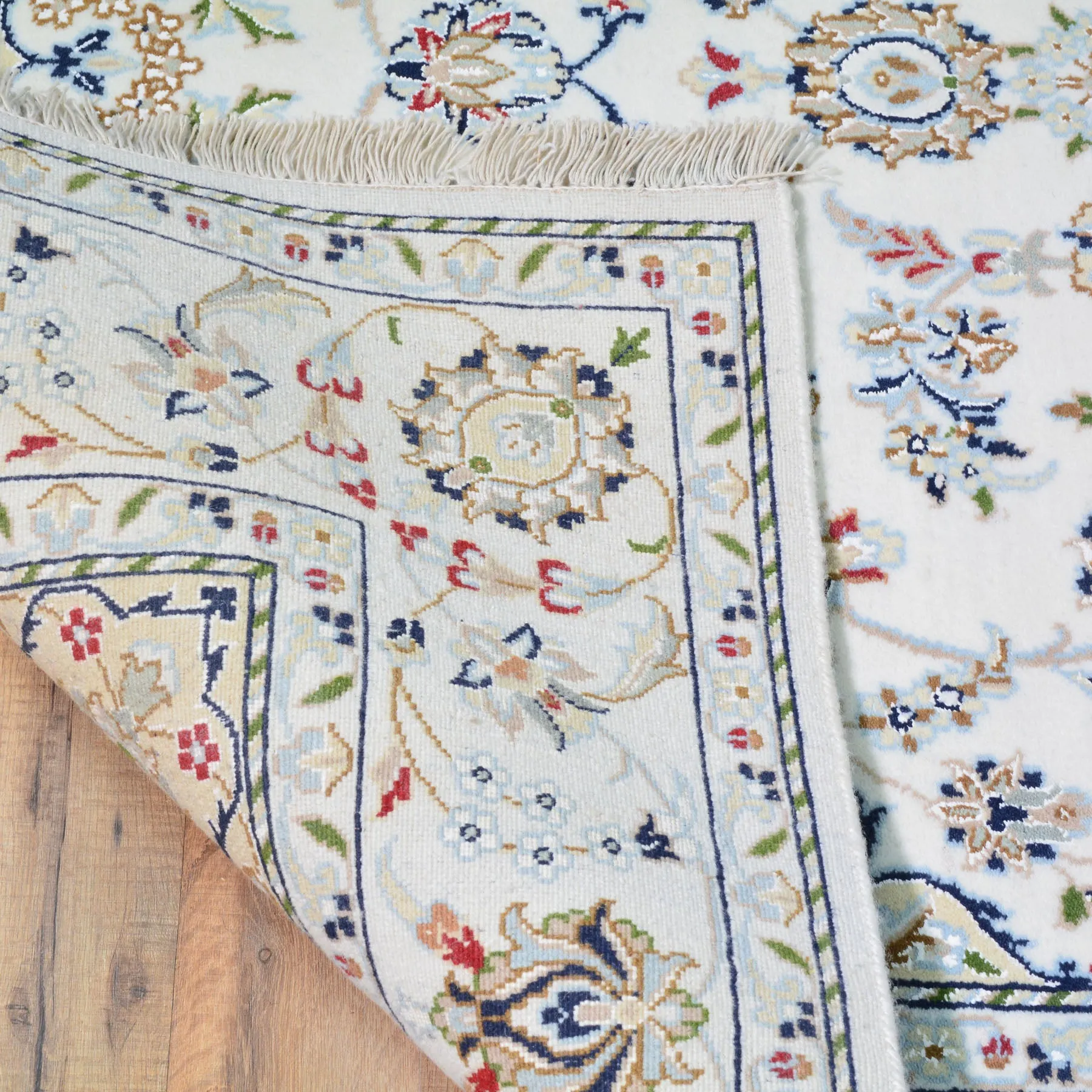 Hand-Knotted Fine Wool and Silk Traditional Nain Design Handmade Rug (Size 4.7 X 6.10) Cwral-9783