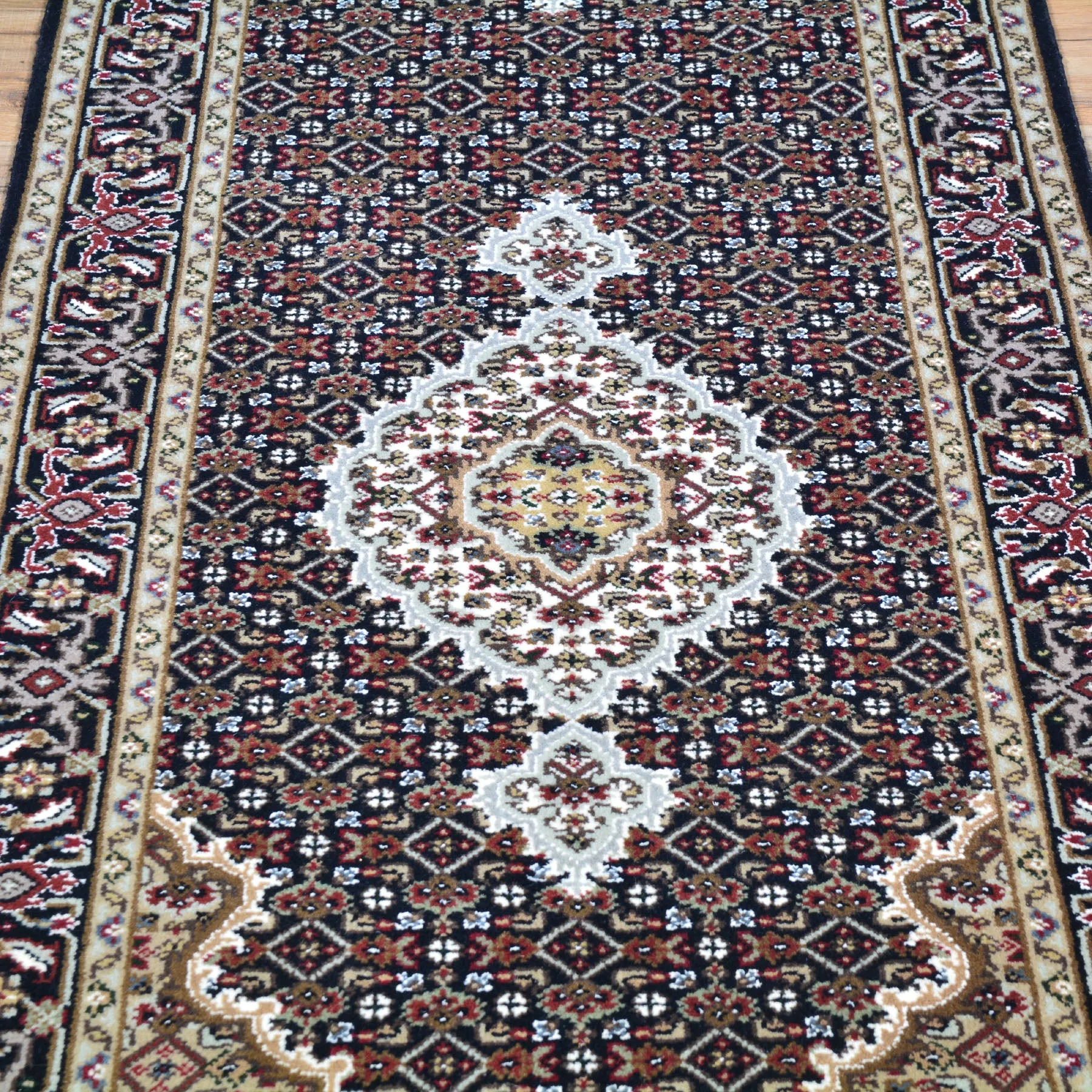Hand-Knotted Indo Traditional Classic Design Rug (Size 2.6 X 8.2) Brral-4512