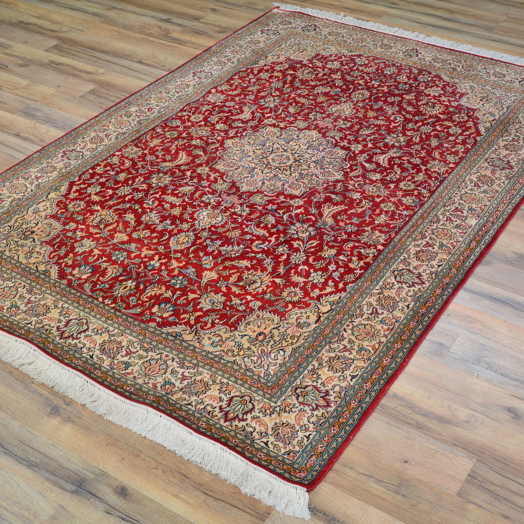 Hand-Knotted Kashmiri Silk Traditional Design Handmade Rug (Size 3.11 X 6.2) Cwral-11127
