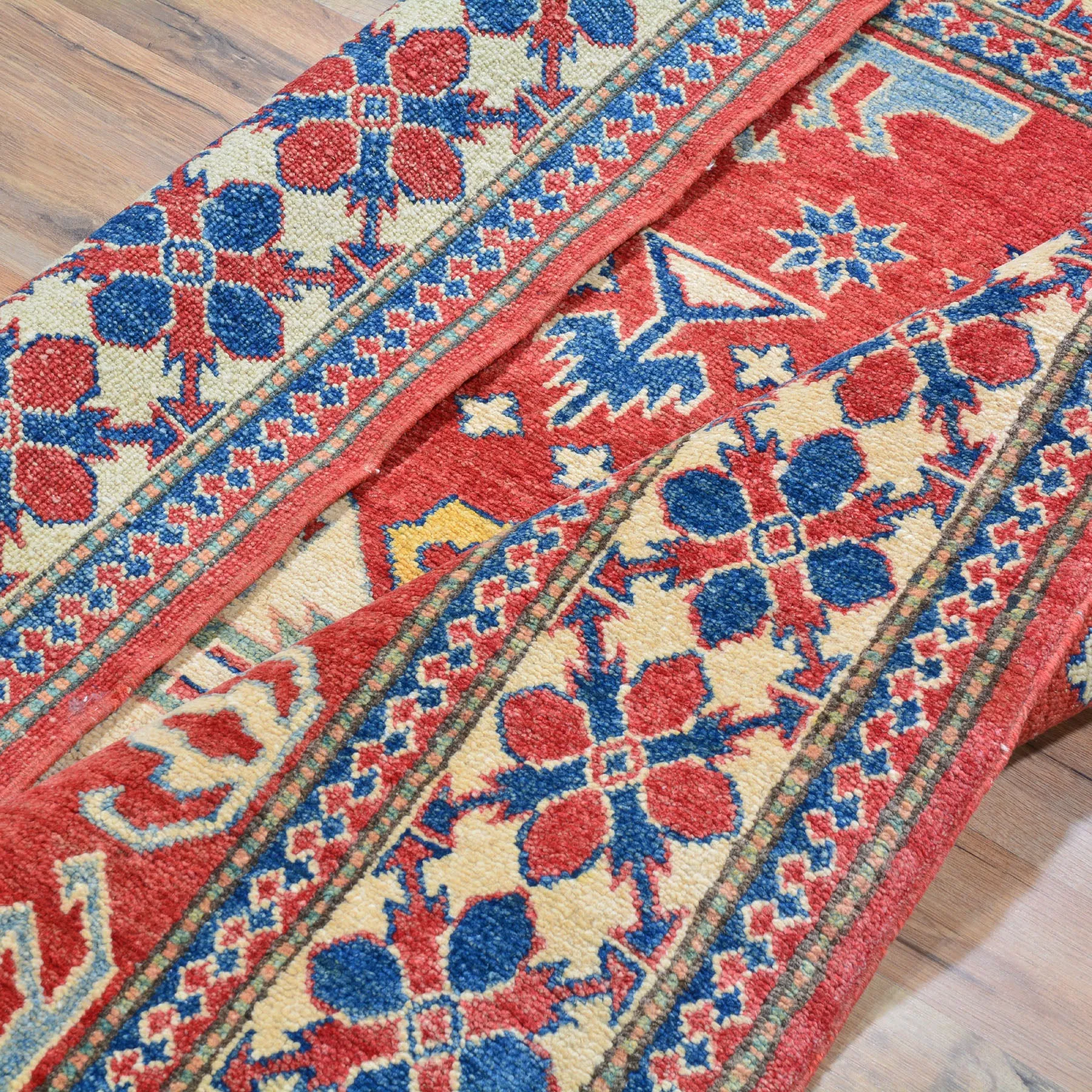Hand-Knotted Kazak Traditional Design Wool Rug (Size 4.3 X 5.10) Brral-510