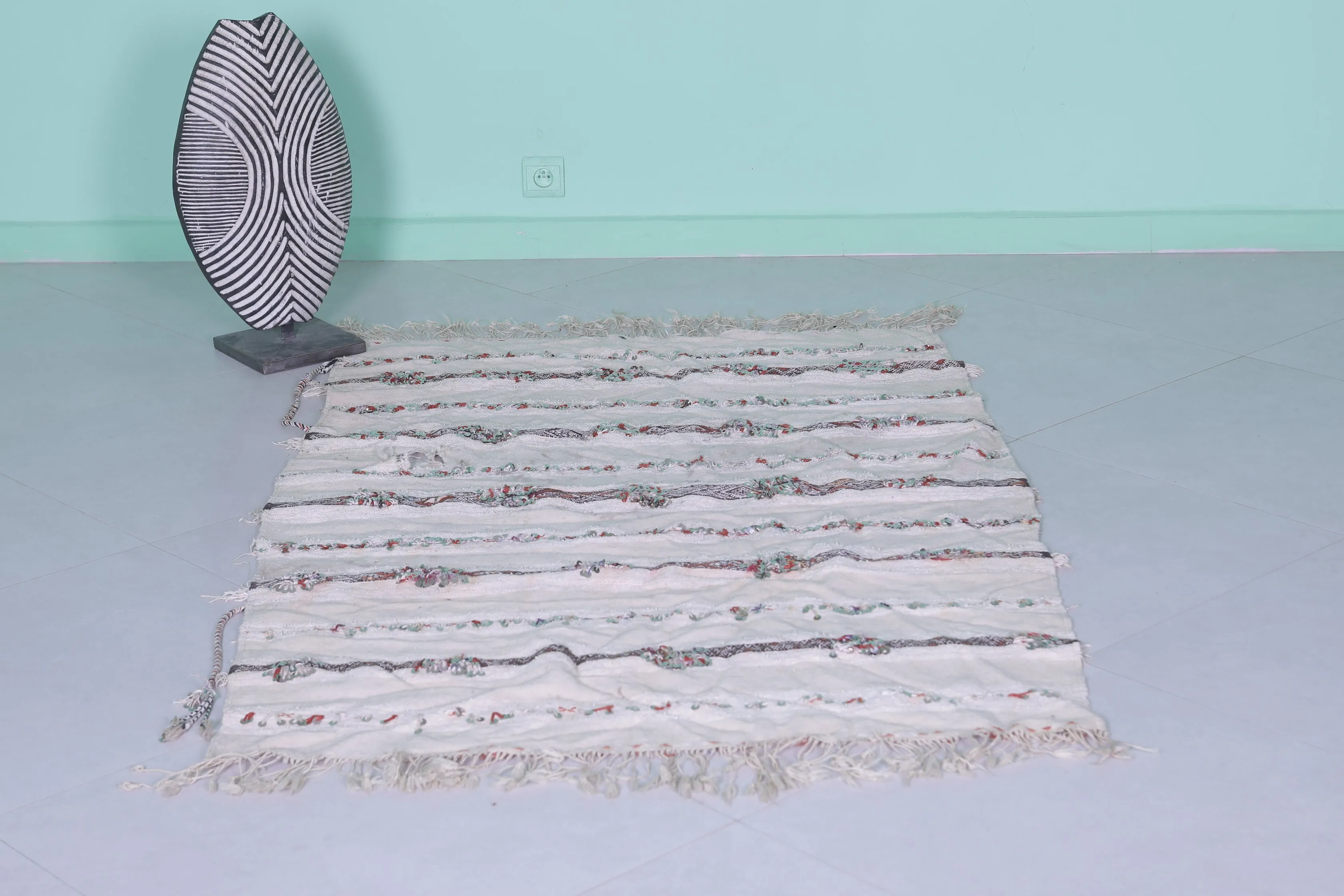 Hand Knotted Kilim Rug 3.6 FT X 5.5 FT