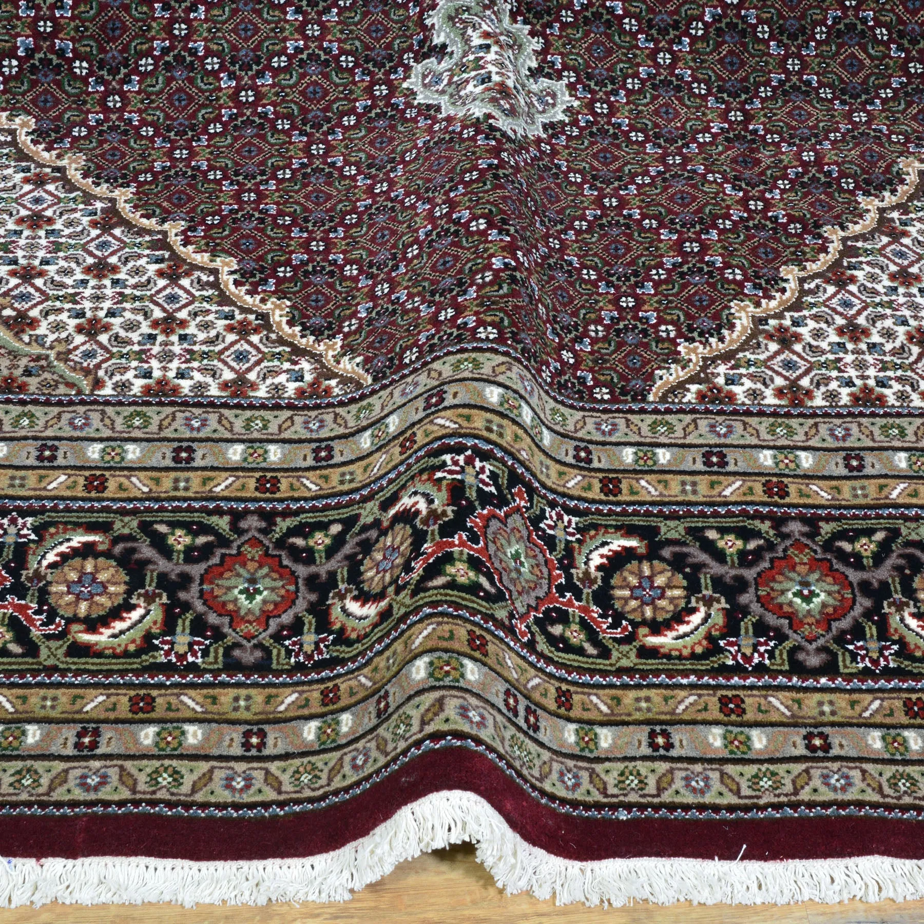 Hand-Knotted Mahi Tabriz Design Handmade Wool & Silk Rug (Size 7.9 X 10.0) Cwral-9231
